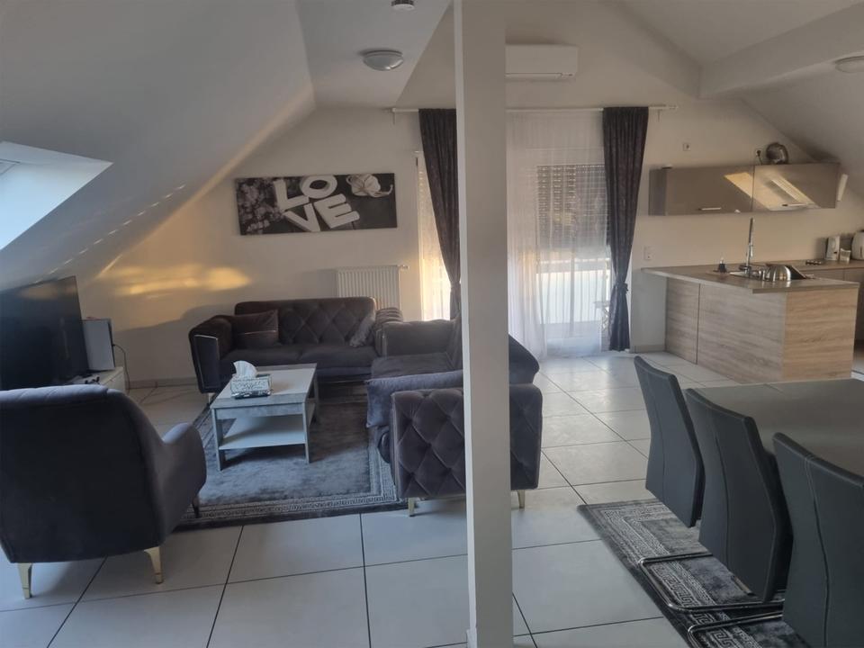 Thumbnail-Schöne Dachwohnung mit Ausblick über Erlenbach