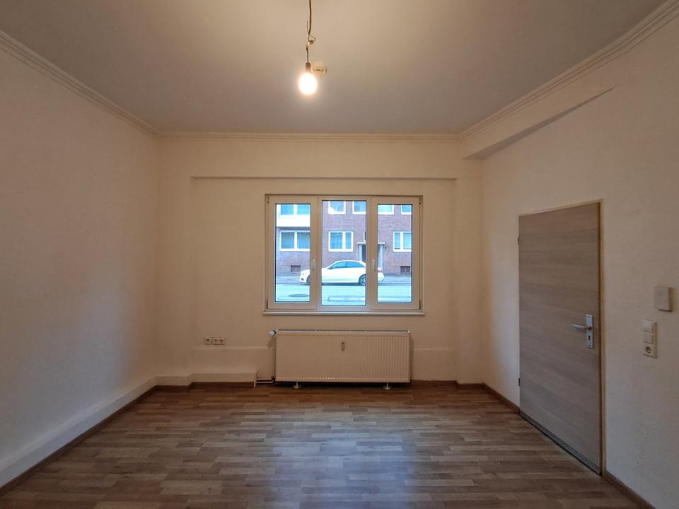 Thumbnail-Anfragen NUR per E-Mail. Mini 1,5-Zimmer EG-Terrassenstudio. (Studio Wohnzimmer mit EBK, Kochnische und Flurbereich, Schafzimmer mit Terrasse).