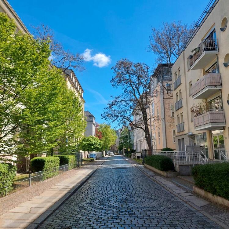 Thumbnail-Schöne, grosse Wohnung in ruhiger zentraler Lage ab Juli
