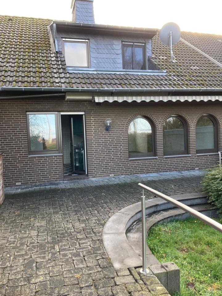 Thumbnail-HAUS MIT GARTEN UND WEITER AUSSICHT