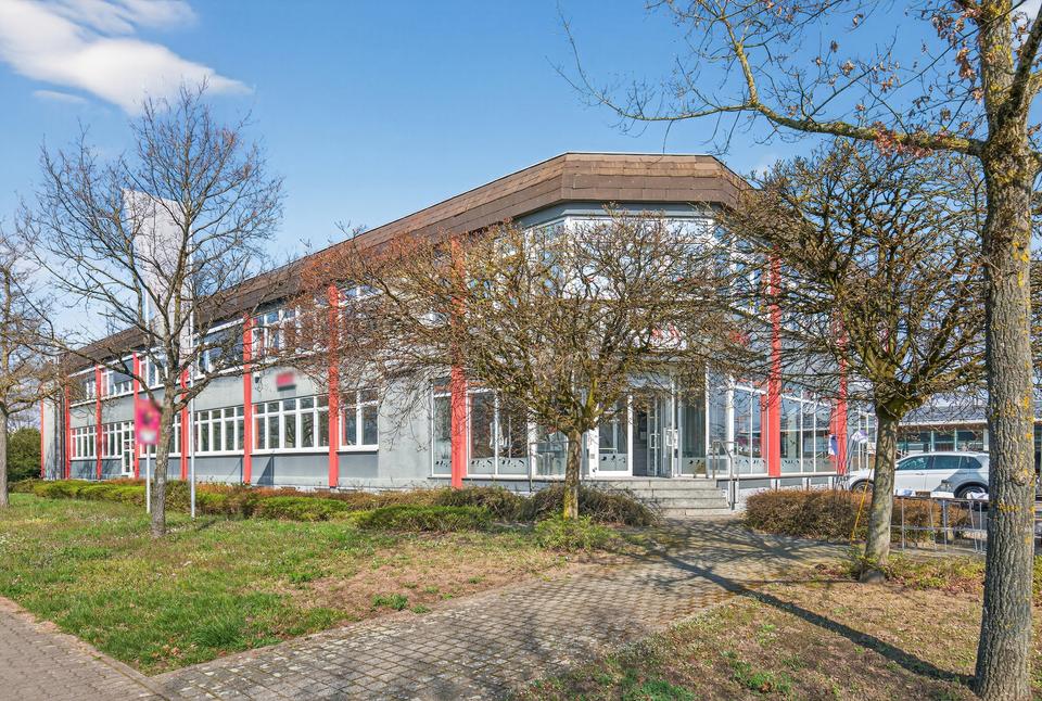 Thumbnail-Perfekt für Zielkundschaft: Großzügige Handelsfläche inklusive 7 Kundenparkplätze