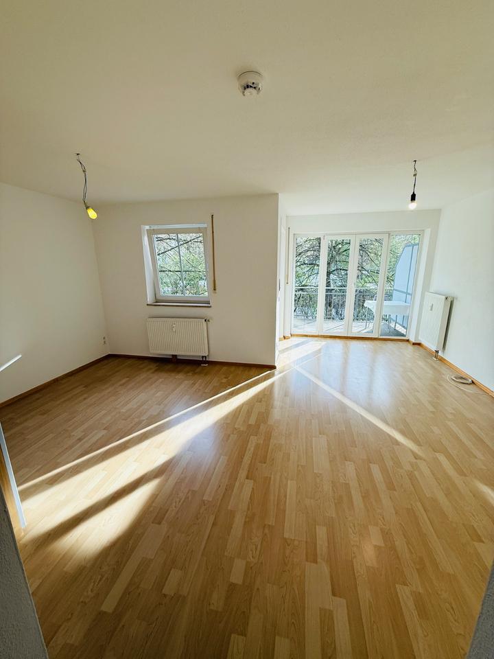 Thumbnail-Helle 1-Zimmer-Wohnung (38 m²) mit großem Balkon & TG-Stellplatz