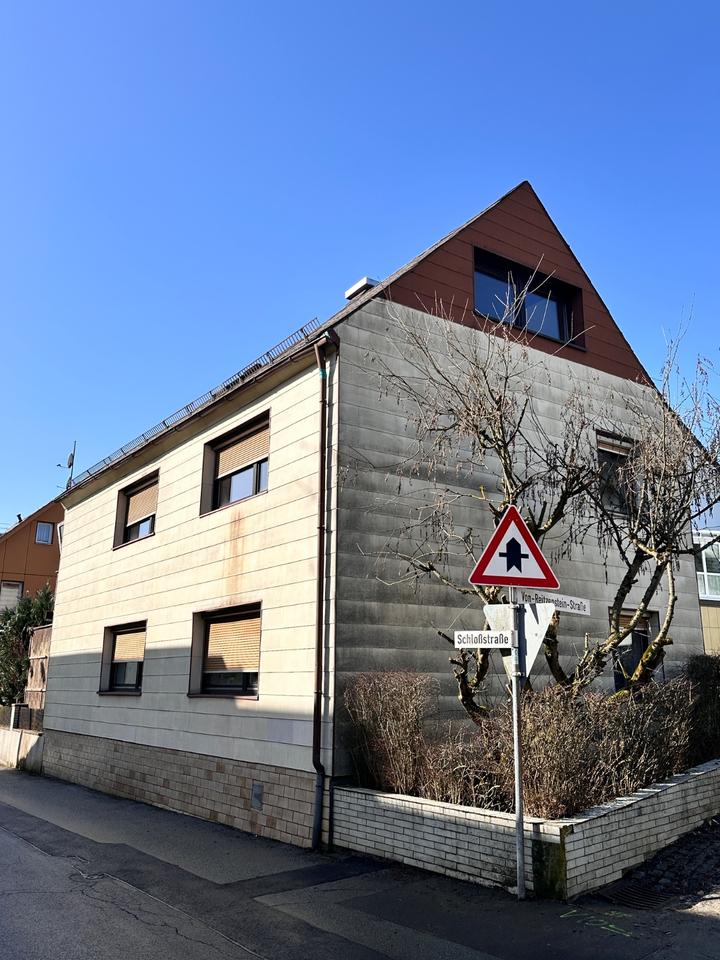 Thumbnail-Ein-Zweiifamilienhaus