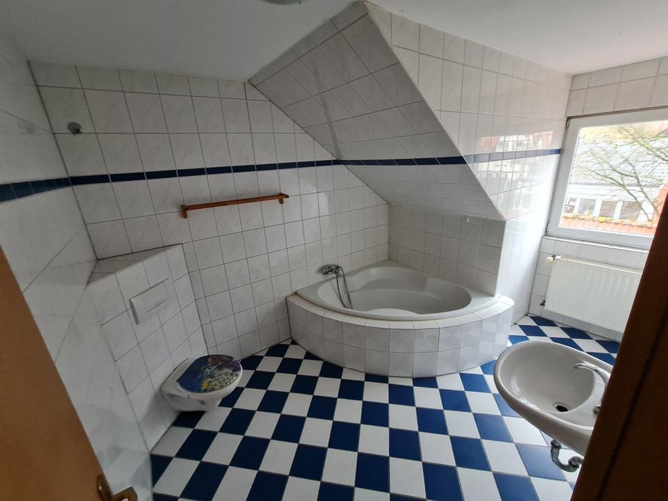 Thumbnail-1 Zimmer in einer Damen Frauen WG in Hameln Zentrum