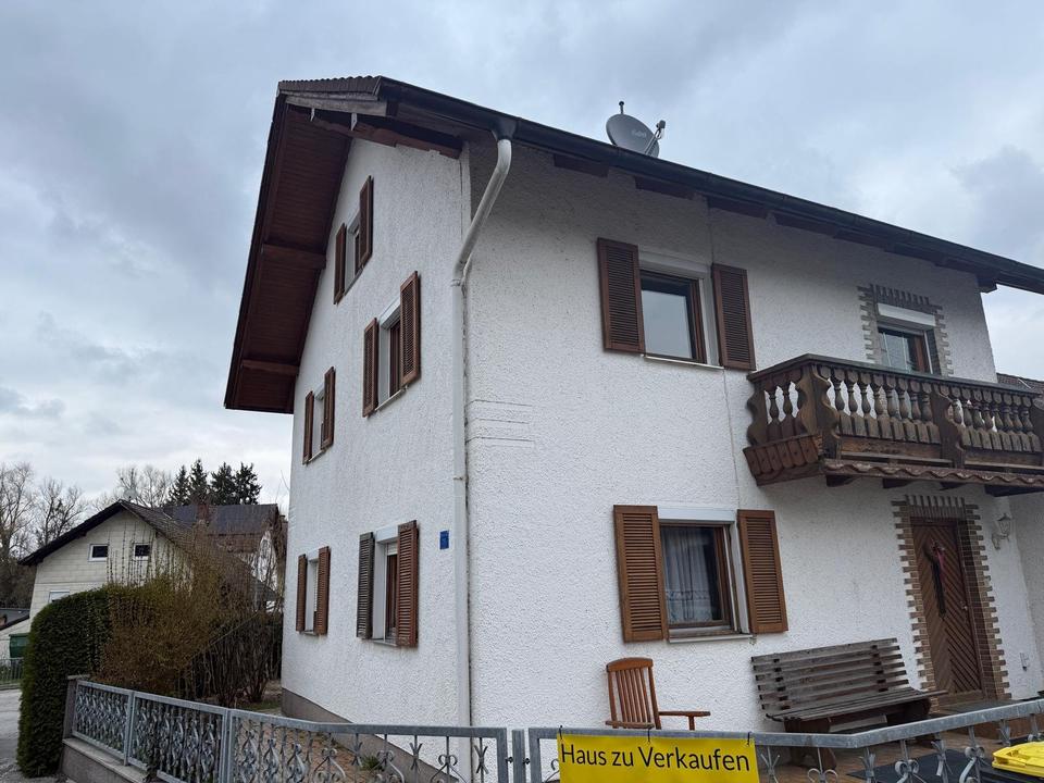 Thumbnail-Haus zu verkaufen – teilweise renoviert. PROVISION FREI BIS MAI