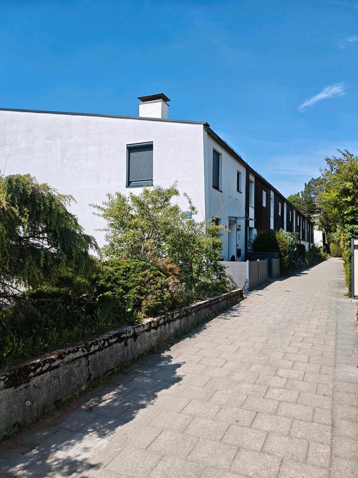 Thumbnail-Reihenhaus mit Garage und Garten