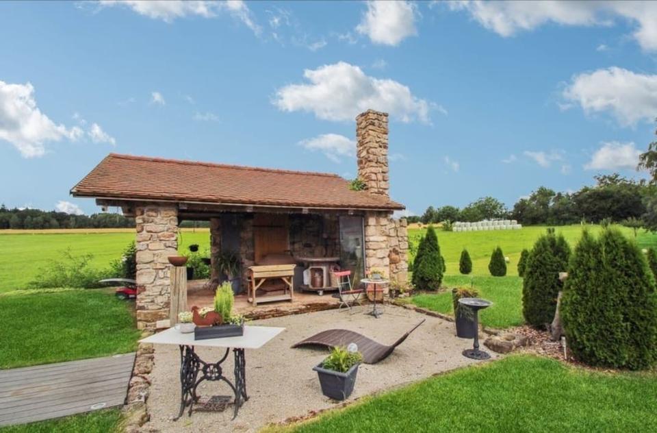 Thumbnail-Wohnhaus mitten in der Natur, idyllisch, Werkstatt