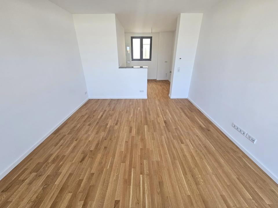 Thumbnail-Wohnen im Denkmal - 2 Zimmer, Balkon, Parkett, modernes Bad mit Wanne, Fußbodenheizung & Stellplatz