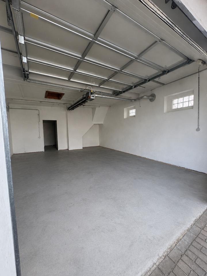 Thumbnail-Halle Garage Stellplatz Lager Werkstatt mit ausreichend Lagerfläche