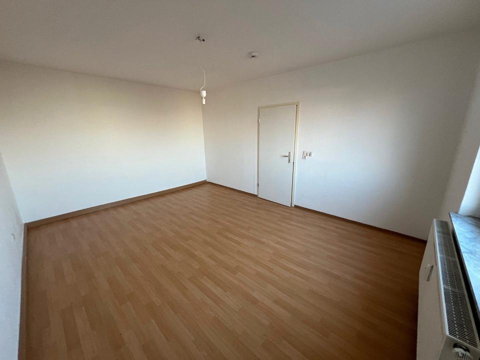 Thumbnail-Gepflegte 2,5-Zimmer-Wohnung in zentraler Lage in Hof - nähe Freiheitshalle - PKW-Stellplatz anmietbar