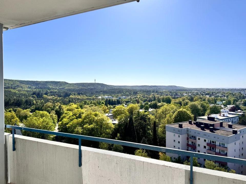 Thumbnail-*** Frisch RENOVIERT mit tollem BALKON und WEITBLICK GARANTIE * KL Betzenberg ***