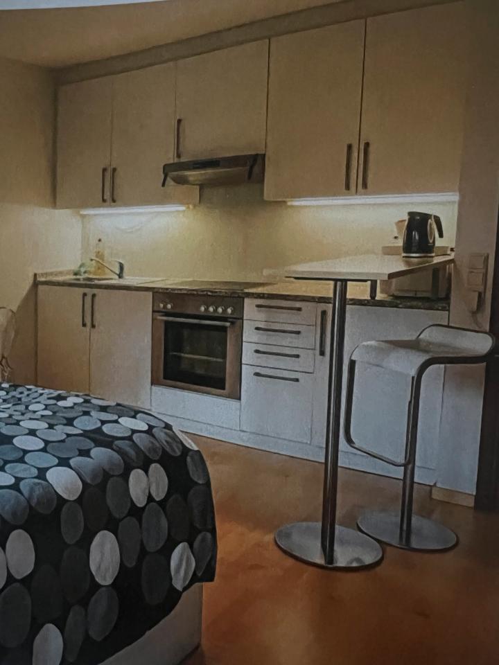 Thumbnail-Modernes 1Zimmer Apartment warm