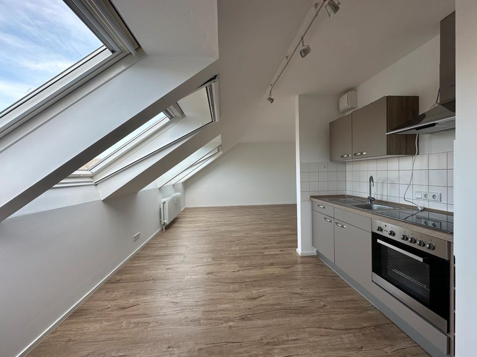 Thumbnail-Ideal für Berufspendler: 1 ZKB, EBK, Stellplatz, in Saarbrücken