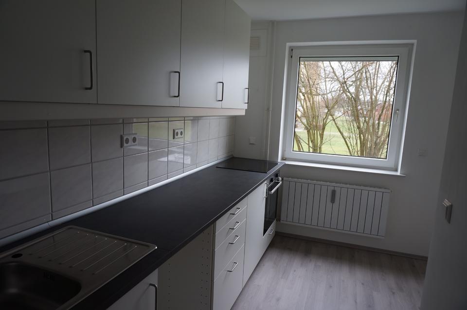 Thumbnail-2-Zimmer, Detmerode, integrierte Einbauküche, 2019 grundsaniert