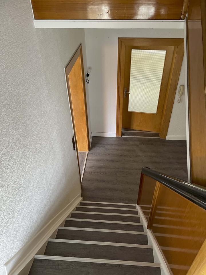 Thumbnail-Geräumige 5-Zimmer Wohnung mit Balkon in Dassel