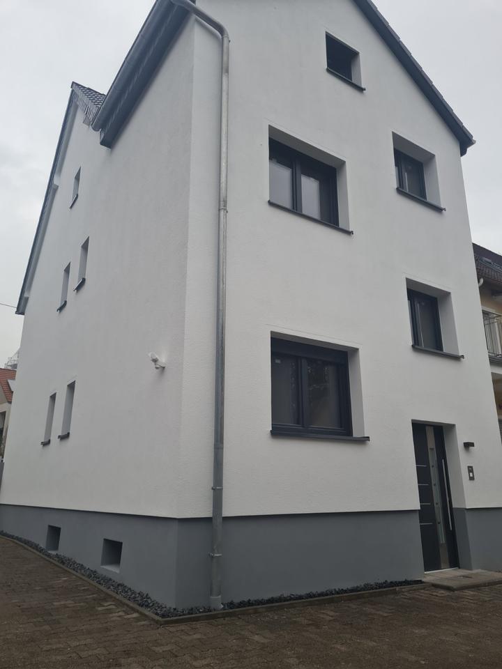 Thumbnail-Sehr zentral ! MFH + Bauplatz mit Baugenehmigung direkt beim Rath