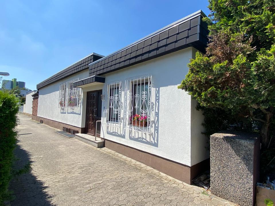 Thumbnail-Großer Bungalow perfekt für Therapie Praxis & Wohnen