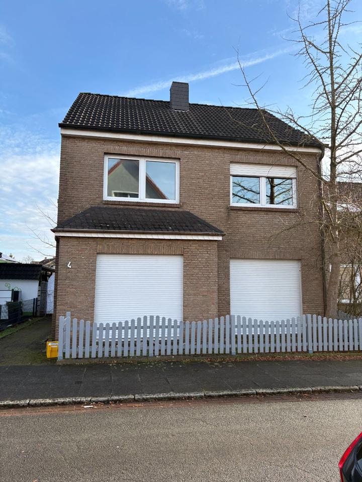 Thumbnail-3,5 Zimmer Wohnung 110 qm mit Balkon und 2 Dachterrassen