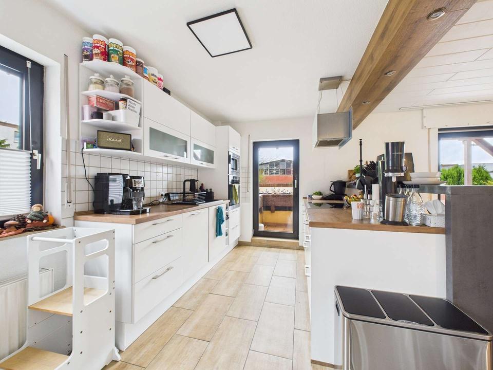 Thumbnail-Attraktive Mietwohnung mit eigenem Garten, Terrasse und hochwertiger Einbauküche zu vermieten