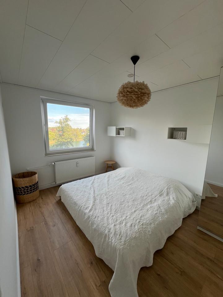 Thumbnail-Mietwohnung 4-Zimmer 85qm Voll-möbliert mit Seeblick