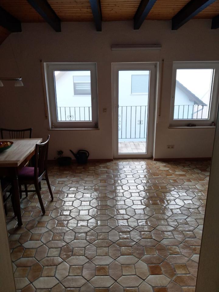 Thumbnail-3 12 Zimmerwohnung mit Balkon in Bodenheim DG