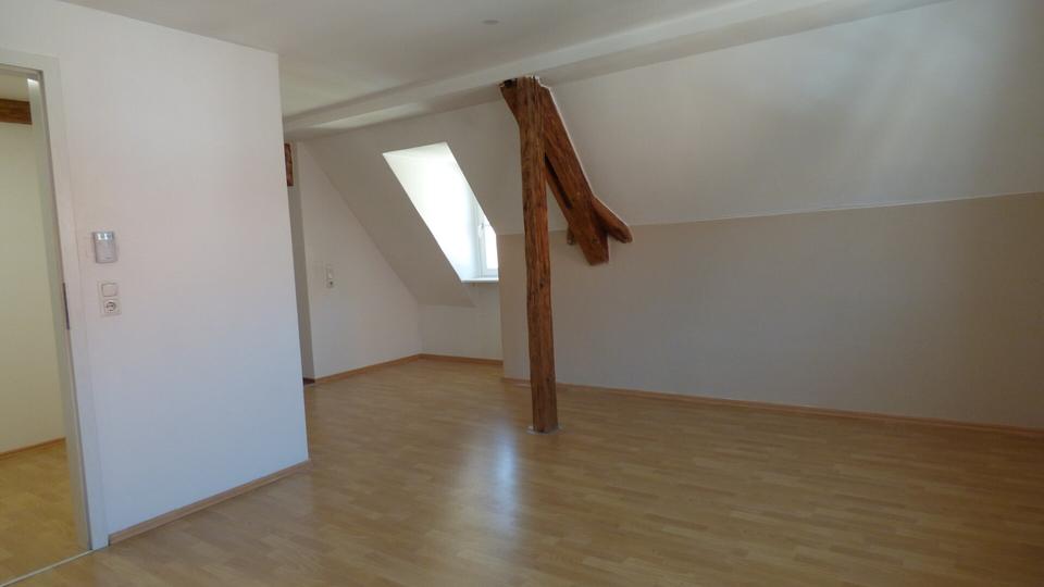 Thumbnail-2,5 Zimmer Dachgeschosswohnung