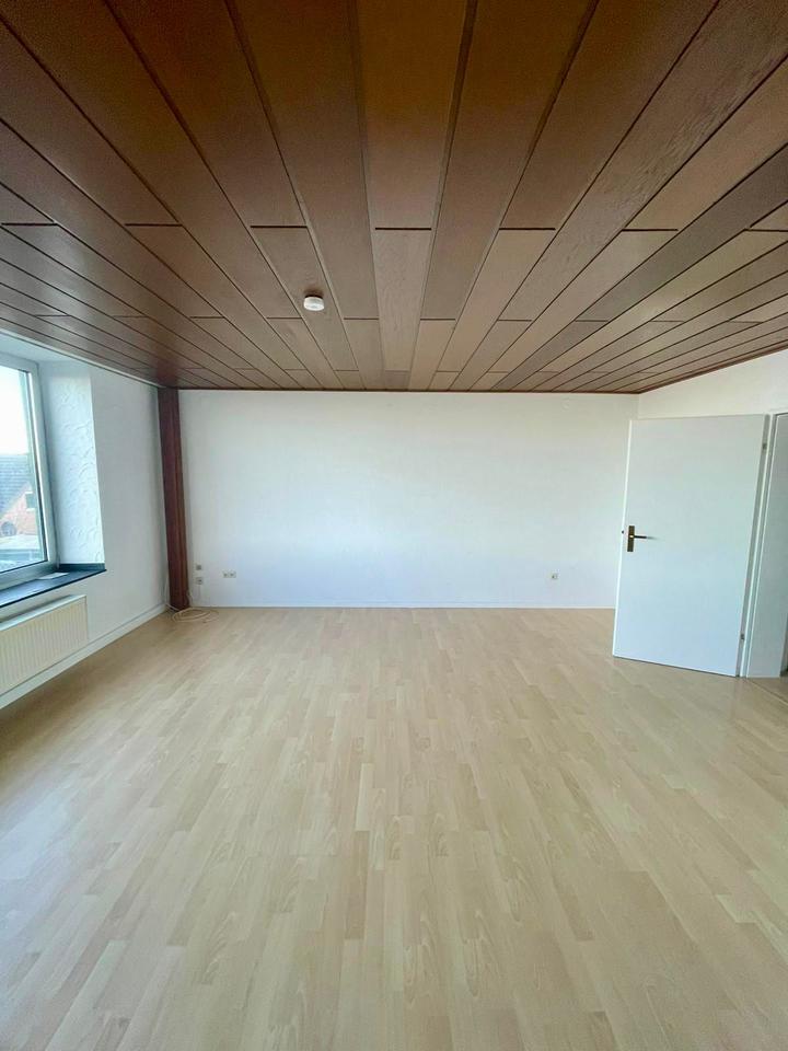 Thumbnail-Geräumige 2-Zimmer-Wohnung in ruhiger Lage (1. OG) -optional mit Garage