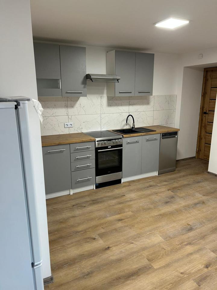 Thumbnail-Erstbezug nach Sanierung 2-Raum-Altbauwohnung - ab 01.04.2026!