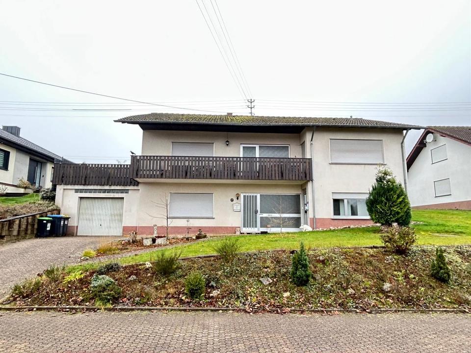 Thumbnail-Großzügiges Einfamilienhaus mit viel Potenzial in ruhiger Lage