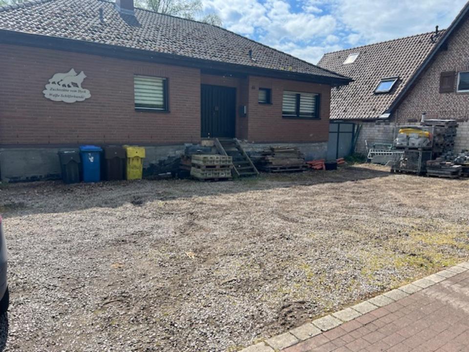 Thumbnail-Freistehendes Einfamilienhaus mit großem Grundstück