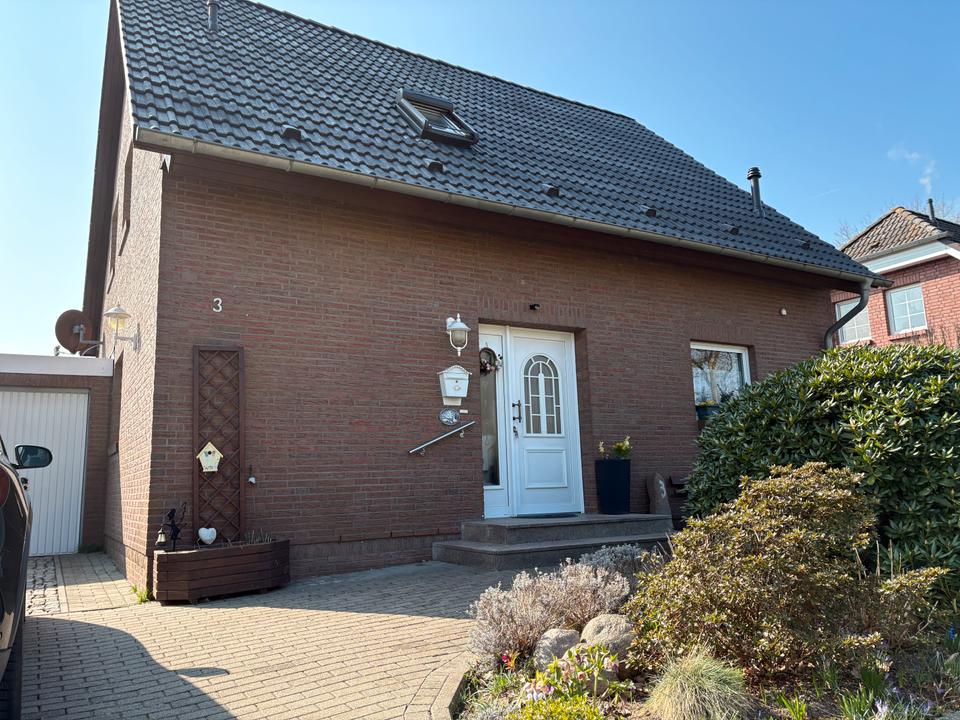 Thumbnail-freistehendes modernisiertes Einfamilienhaus mit Feldrandlage