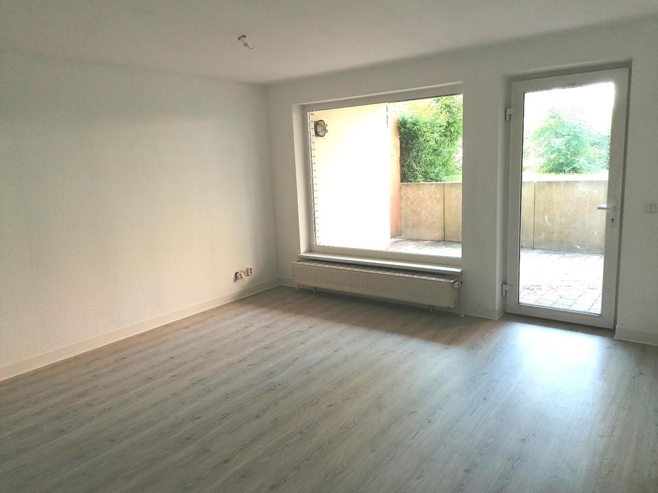 Thumbnail-großzügige 3-Zimmer Souterrainwohnung mit Küche und Terrasse!