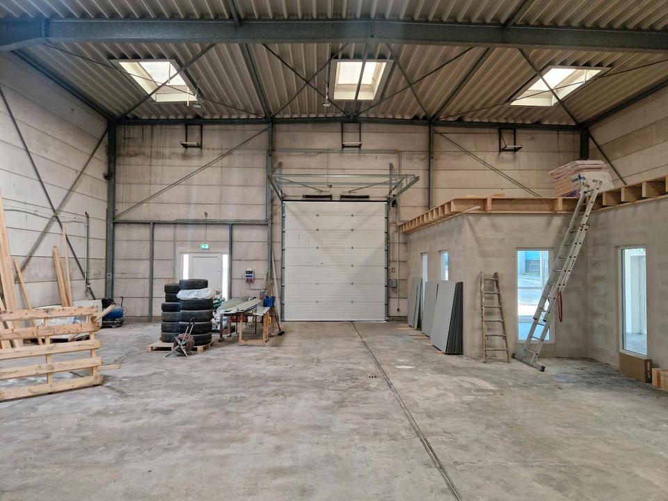 Thumbnail-Gewerbliche Halle zu Miete,Werksatt,Lager