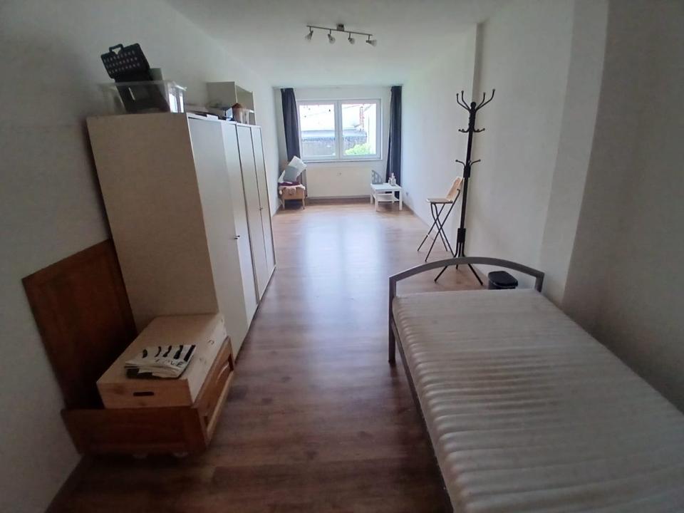 Thumbnail-Gemütliches 25m² Zimmer in 3er WG in der Schillerstraße