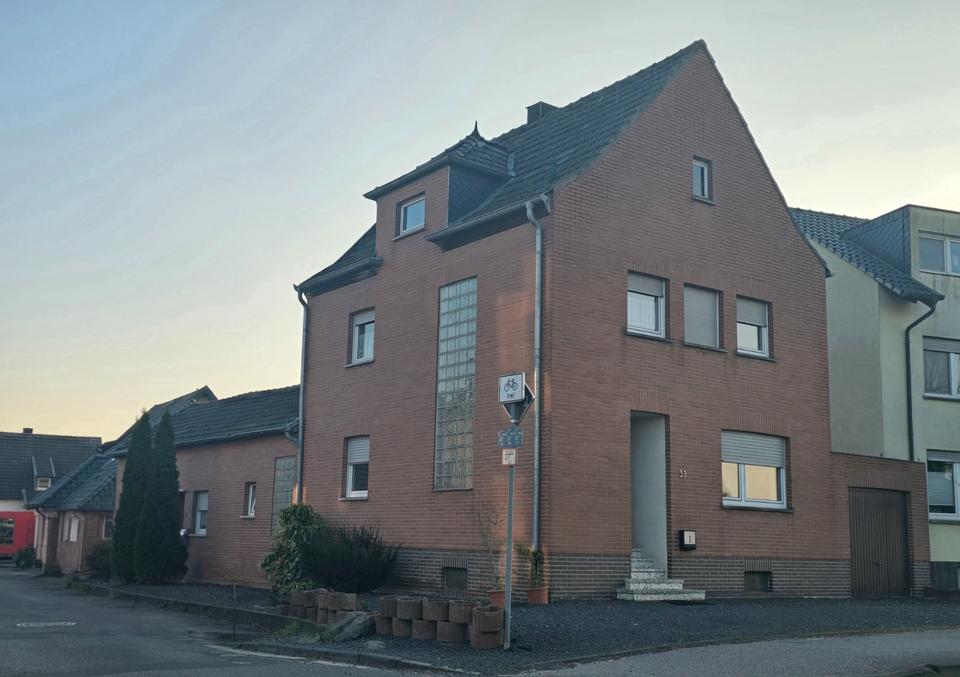 Thumbnail-EFH mit Einliegerwohnung