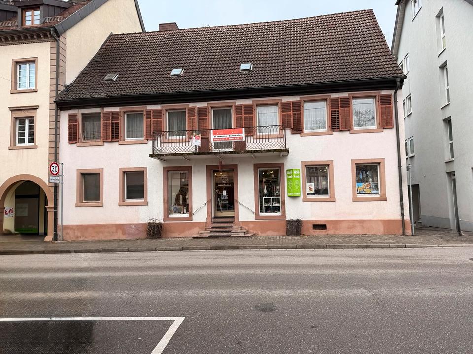 Thumbnail-Wohn- und Geschäftshaus in bester Lage von Waldkirch
