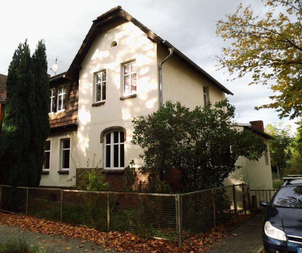 Thumbnail-Haushälfte - zentrumsnah, grüne Lage - Wohnmobil-Stellplatz