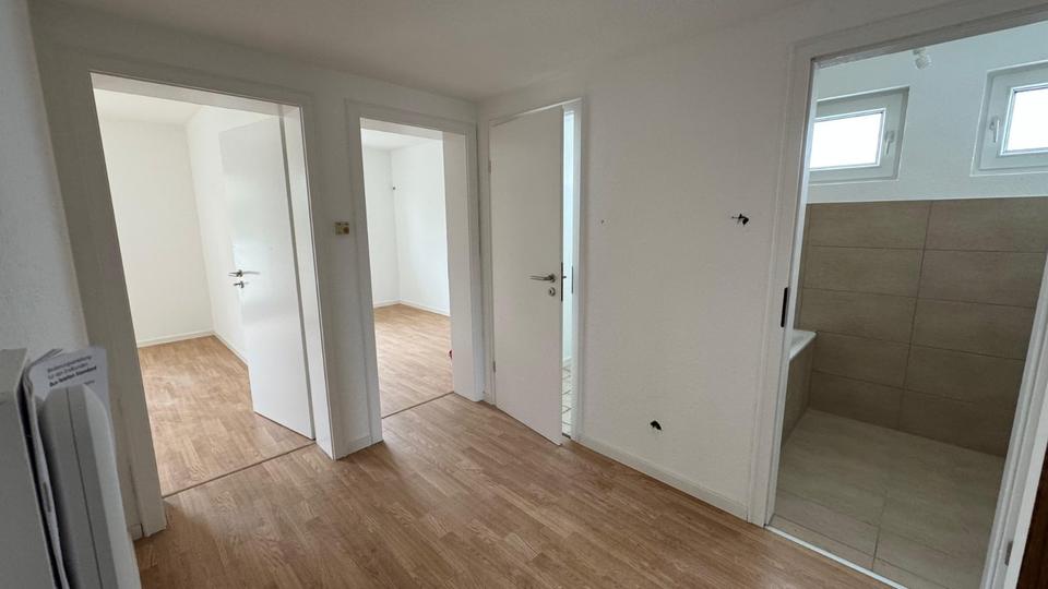 Thumbnail-Erstbezug nach Sanierung: Helle 3,5-Zi-Wohnung mit zwei Balkonen