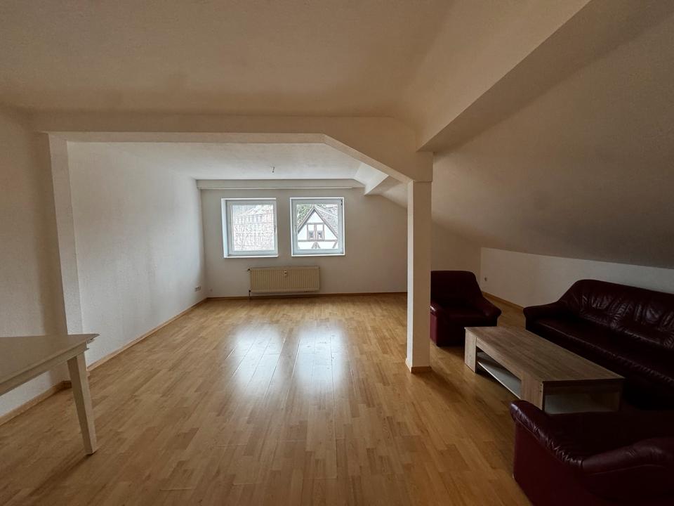 Thumbnail-Teilmöblierte Dachgeschosswohnung mit Schlossblick
