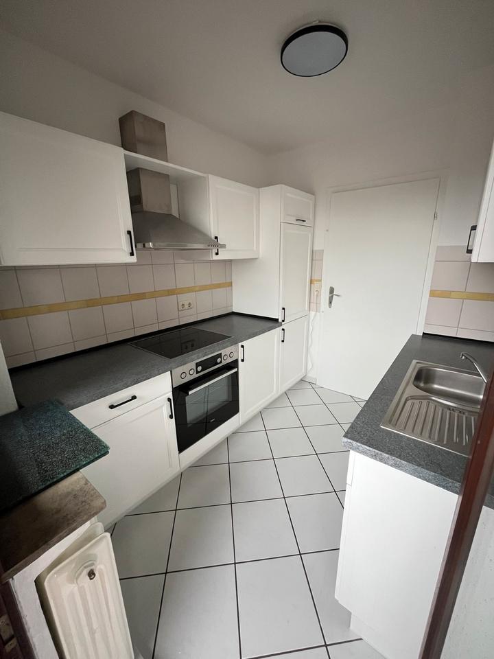 Thumbnail-Helle 3 Zimmer Wohnung, Erstbezug nach Sanierung, Balkon und EBK