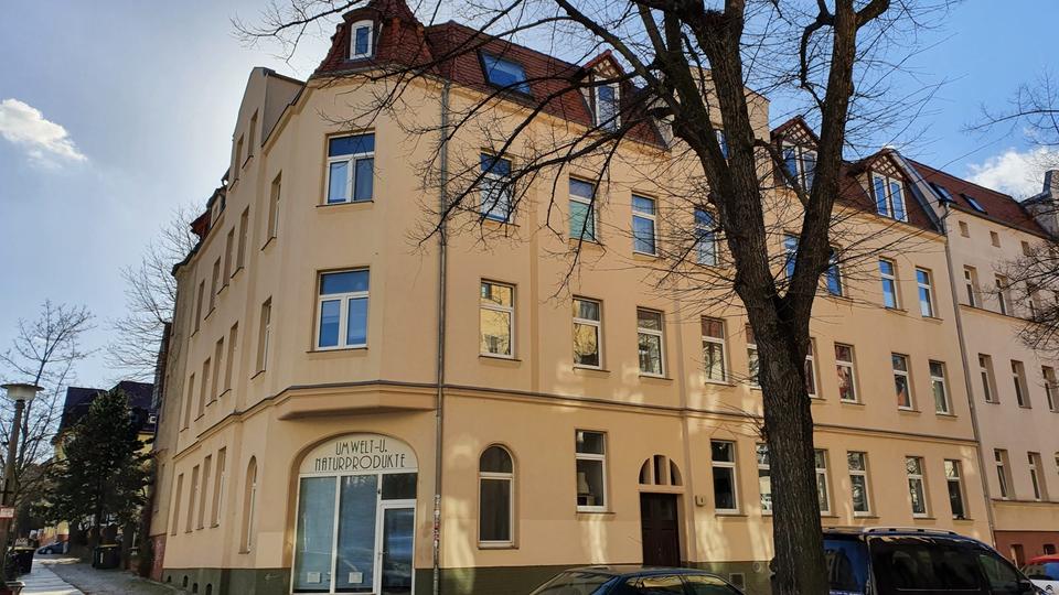 Thumbnail-Halle: Zentrale 83m 3 Raumwohnung perfekt für WGPaare