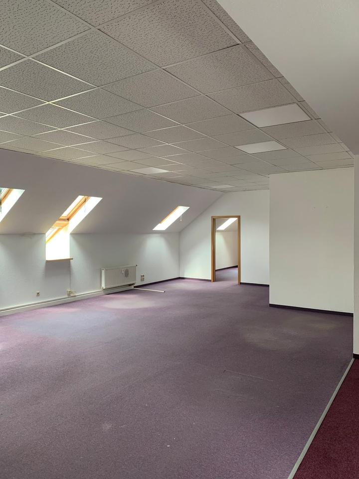 Thumbnail-Ab Sofort – Gewerbeeinheit im Altstadtcenter Stollberg zu vermieten!