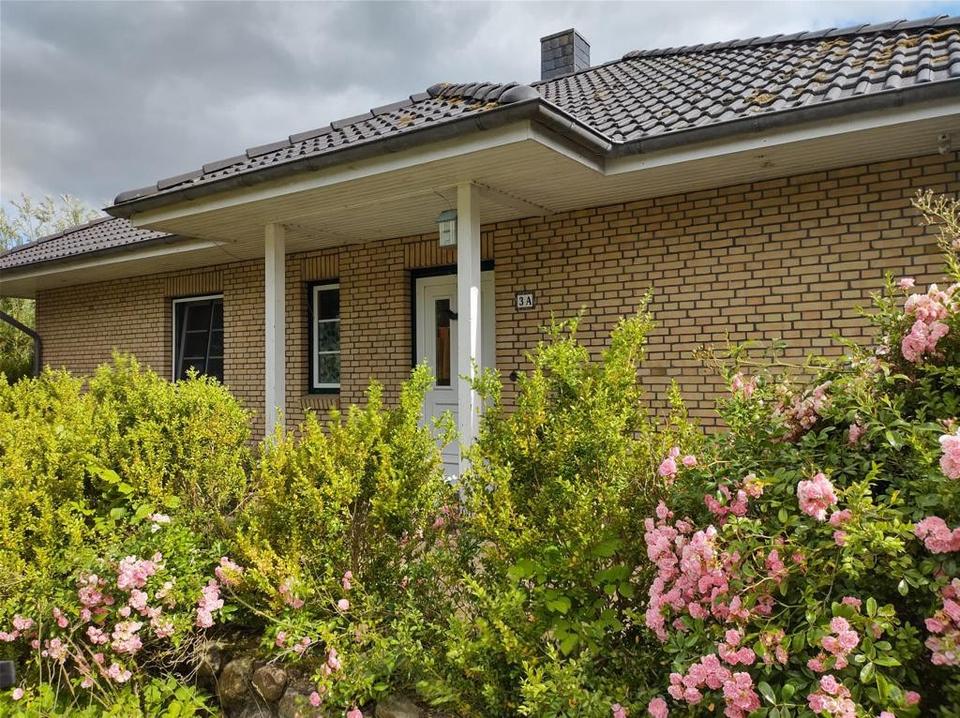 Thumbnail-Gemütlicher Bungalow mit Offentsall in ruhiger Lage