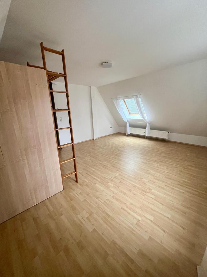 Thumbnail-Top Lage Oettingen – 2-Zimmer DG mit Charme & Blick aufs Stadttor