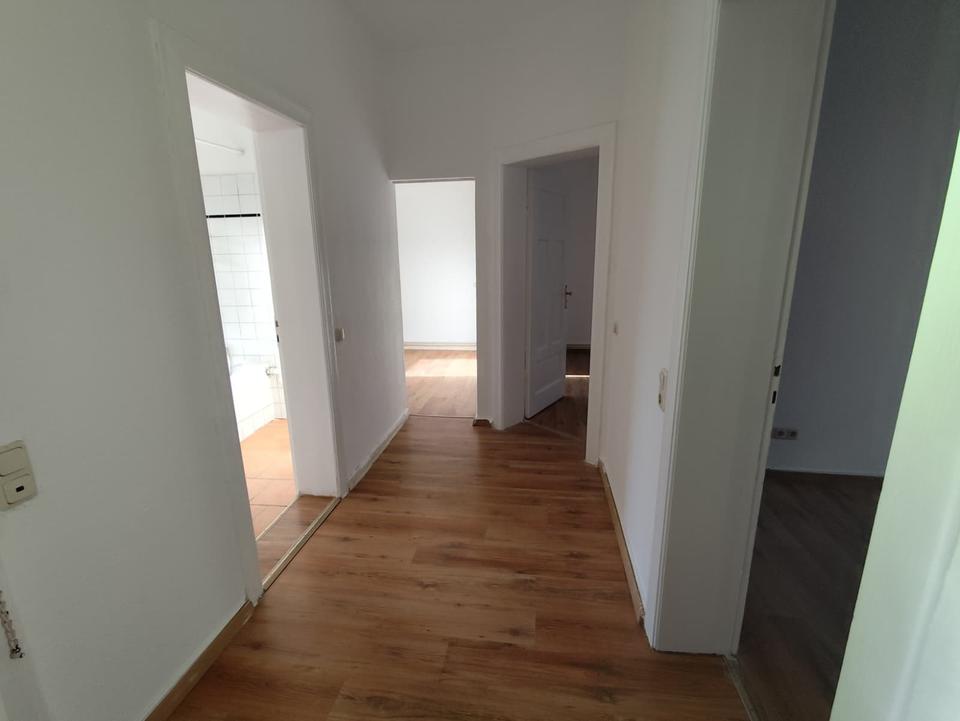 Thumbnail-Hübsche 2-Zimmer Wohnung in der Eichtalstr.