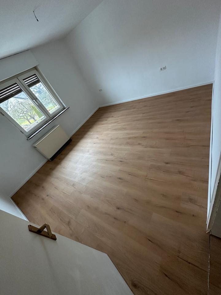 Thumbnail-Renovierte 6 ZKB Mietwohnung mit Balkon und Gartennutzung