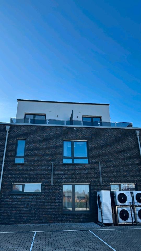 Thumbnail-Attraktive 2-Zimmer-Neubauwohnung mit Balkon und separatem HWR