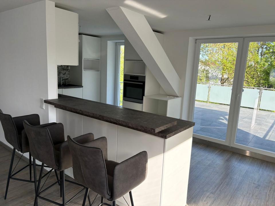 Thumbnail-Moderne, helle 3-Zimmer-Wohnung mit Dachterrasse