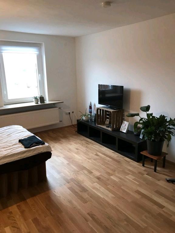 Thumbnail-Helle 3-Zimmer Wohnung mit Einbauküche, Parkettboden, Stadtmitte