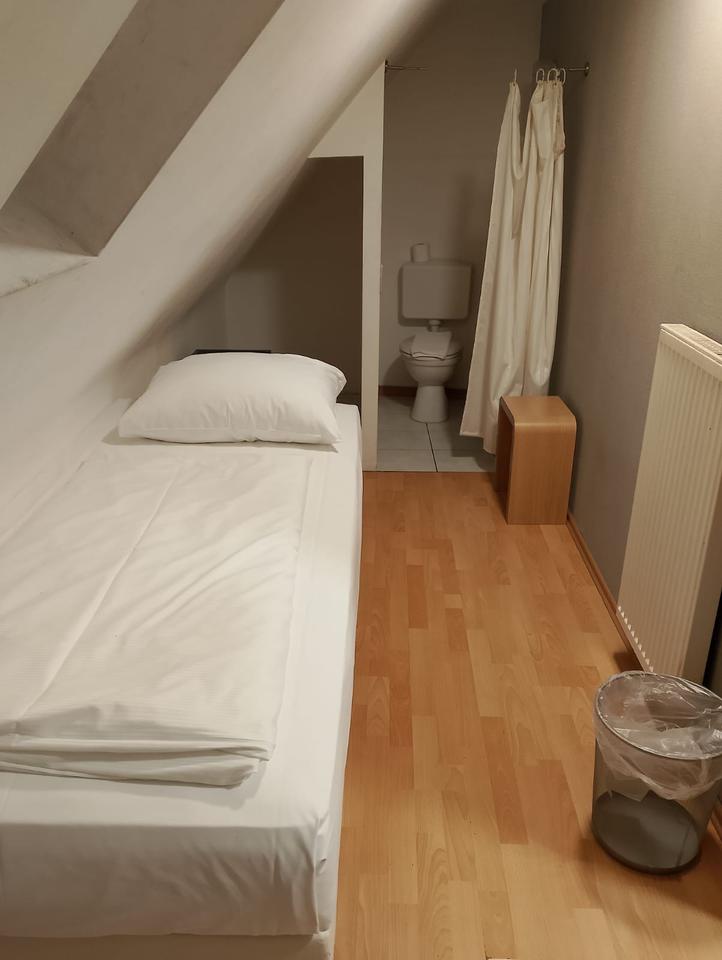 Thumbnail-Kleines Hotelzimmer Langzeitmiete